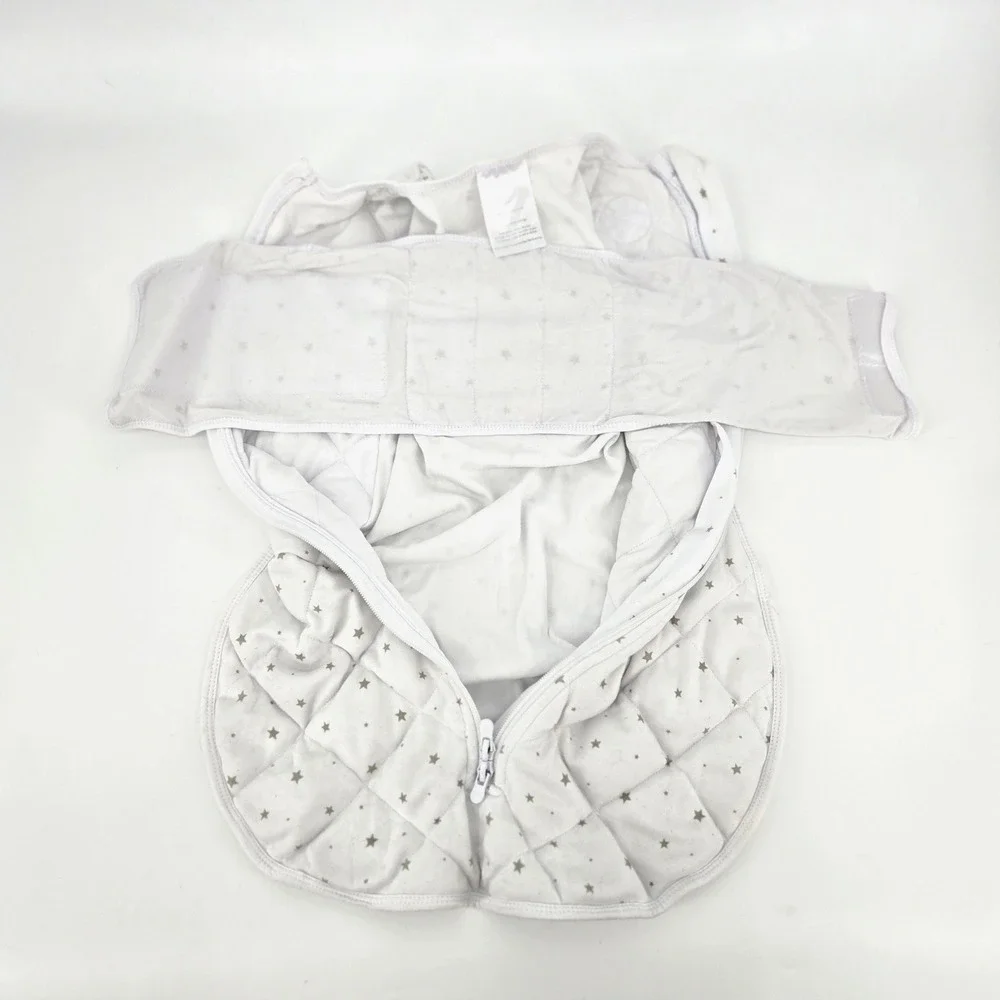 Dreamland Baby Grey Star Quilted Sleep Sack Swaddle 0-6 Months Infant Cozy GUC
